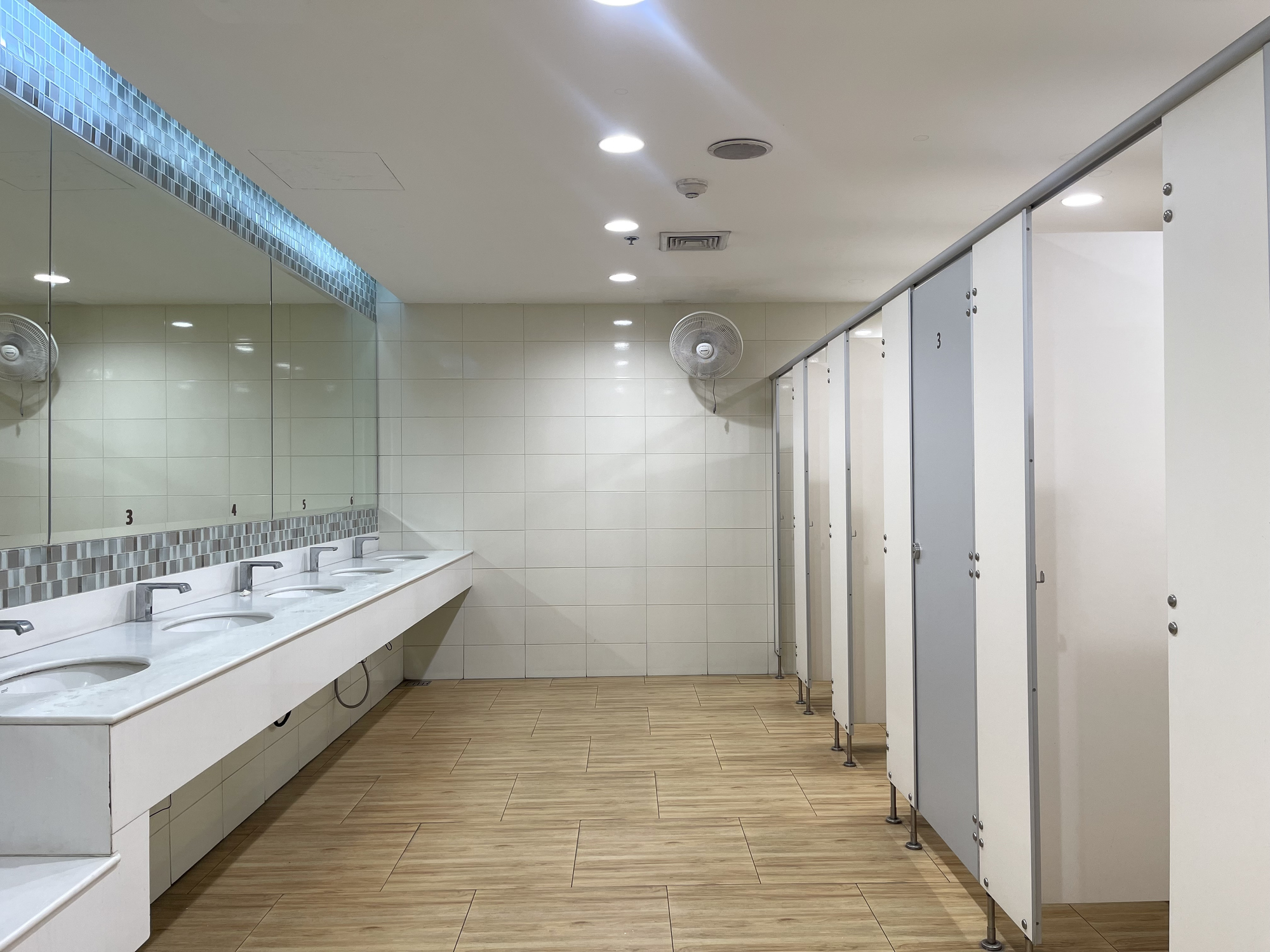 Why Toilet Extract Ventilation Systems Need Regular Professional Cleaning – And How TR19 Air Protects You